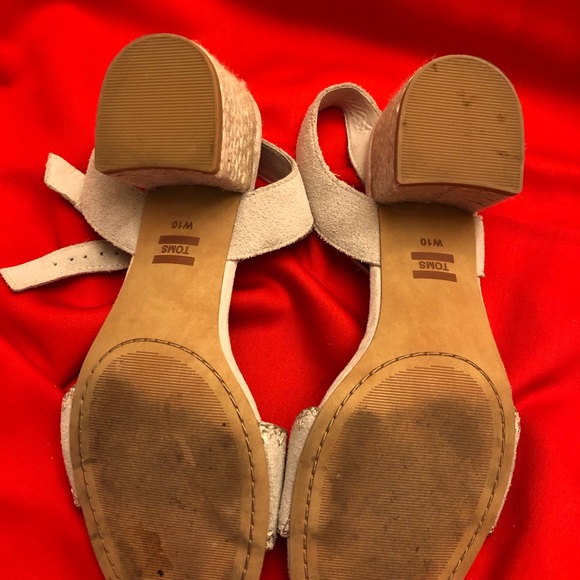 Toms Suede Rosa Sandal - Picture 5 of 8